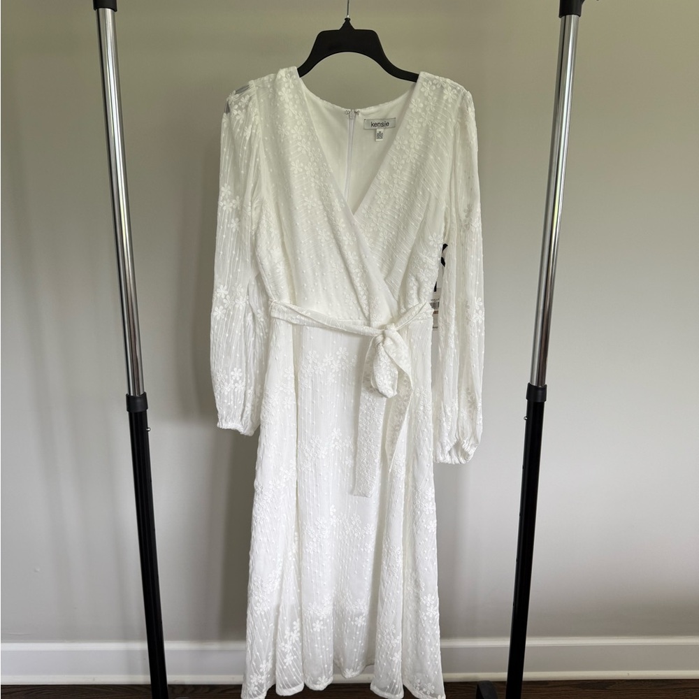 Kensie white wrap dress